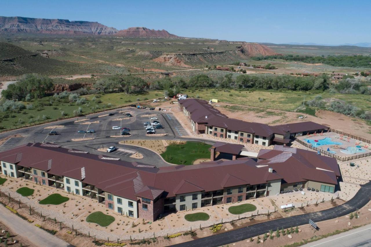 Fairfield Inn & Suites By Marriott Virgin Zion National Park Екстериор снимка